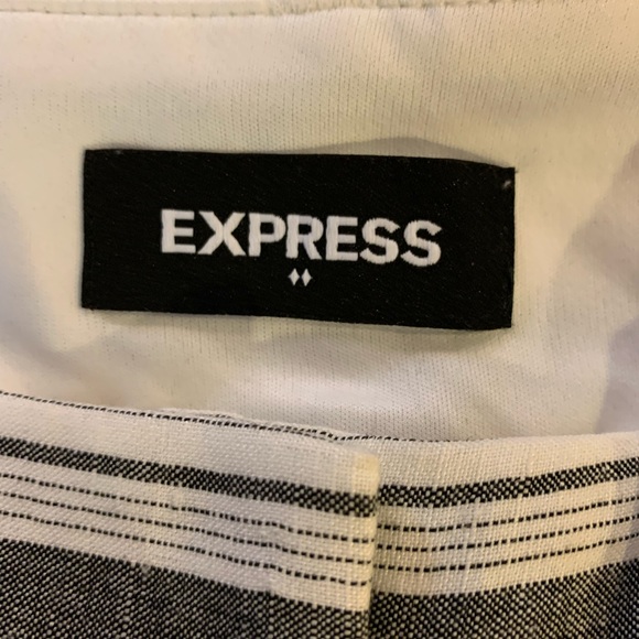 Express Shorts size 4 - Picture 4 of 5